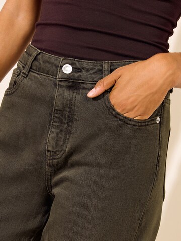 Bootcut Jean Friends Like These en vert