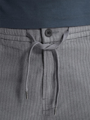 CAST IRON - regular Pantalón 'Regular fit chino shorts' en gris