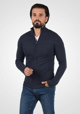 !Solid Gebreid vest 'Barama' in Blauw: voorkant