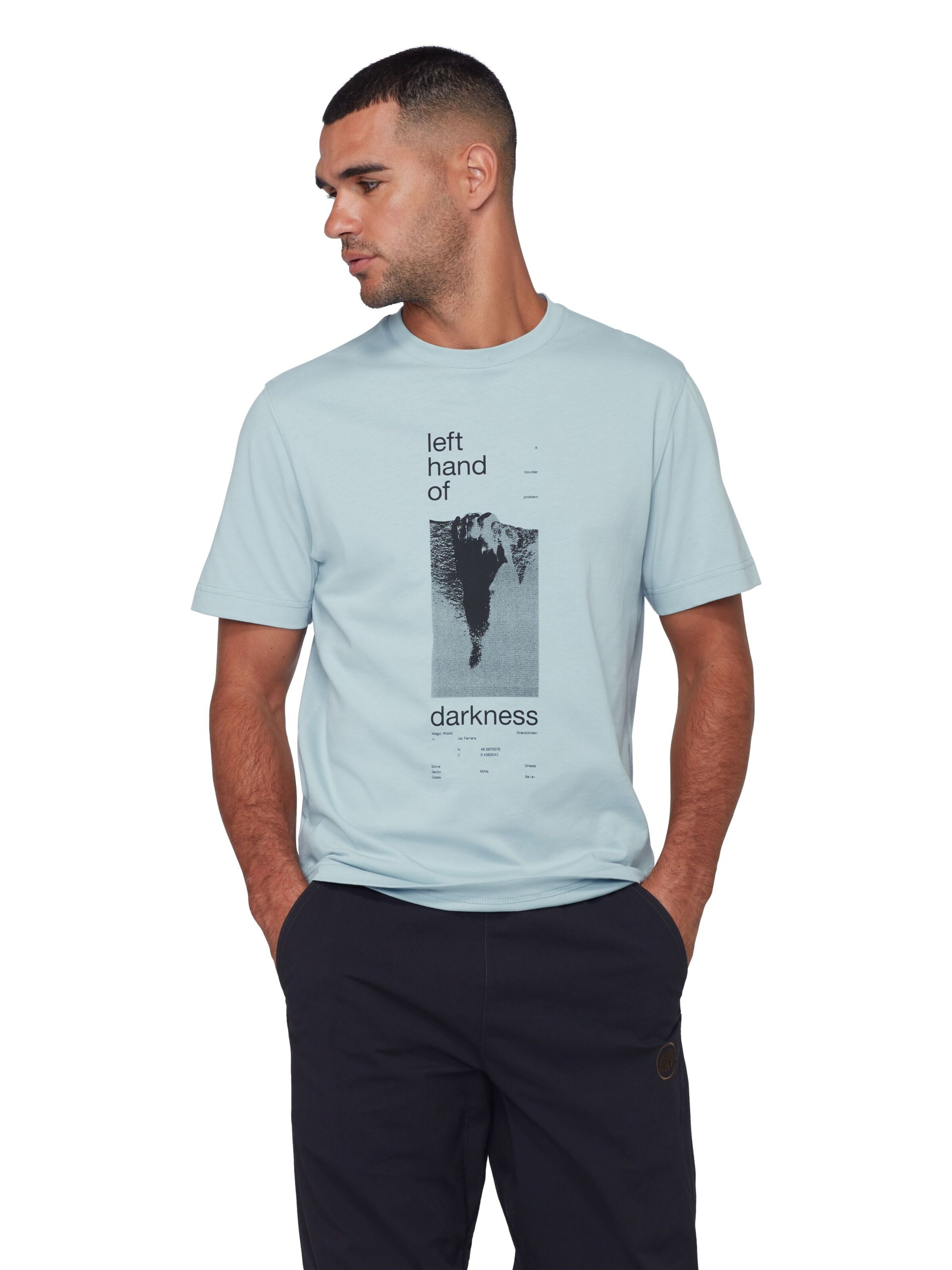 MAMMUT Performance Shirt in Blue: front