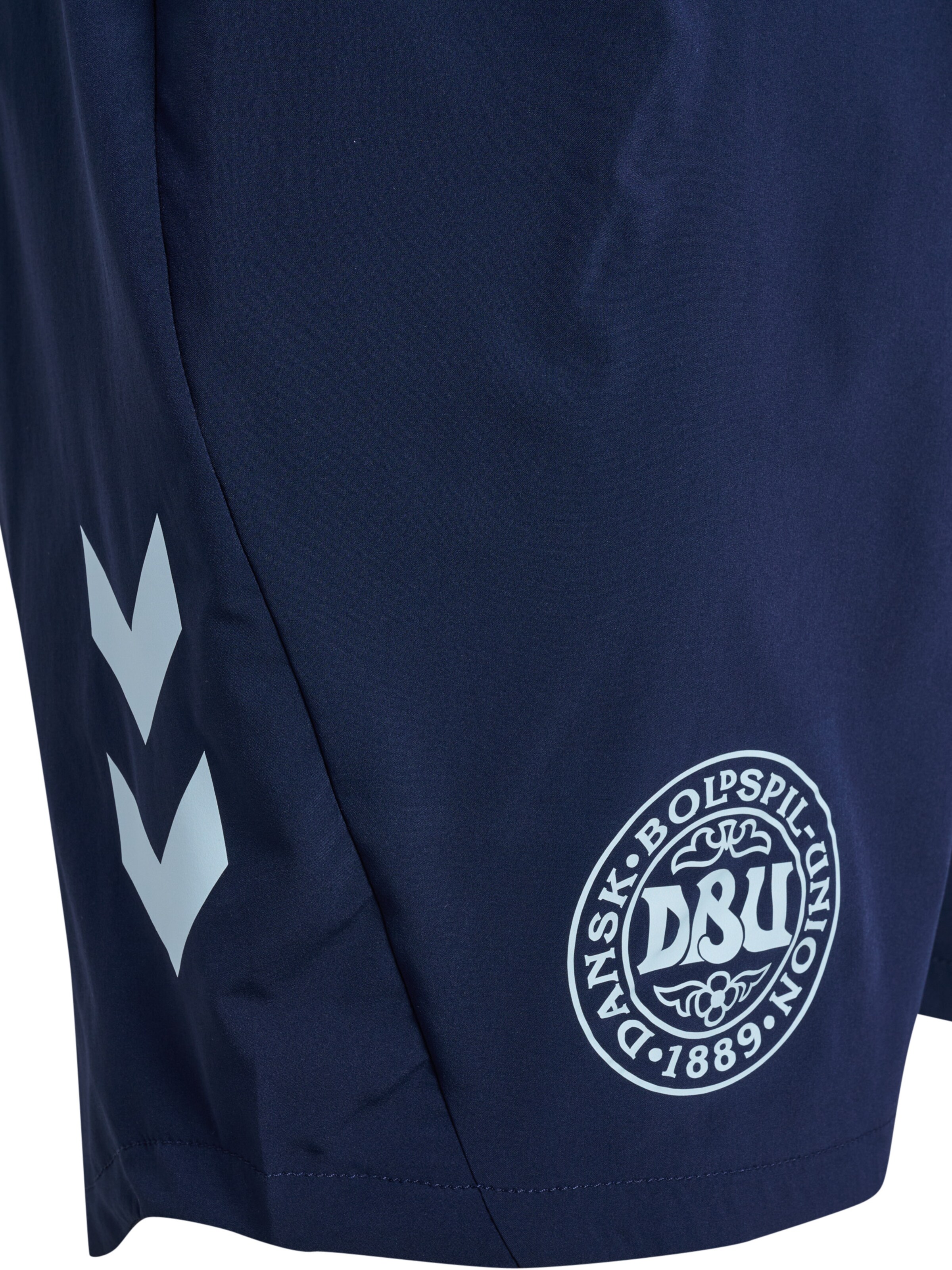 Hummel Regular Shorts in Blau