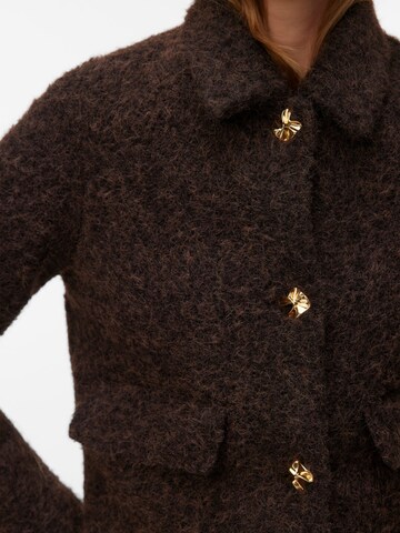 Giacca di mezza stagione 'ELENAHOLLY' di VERO MODA in marrone