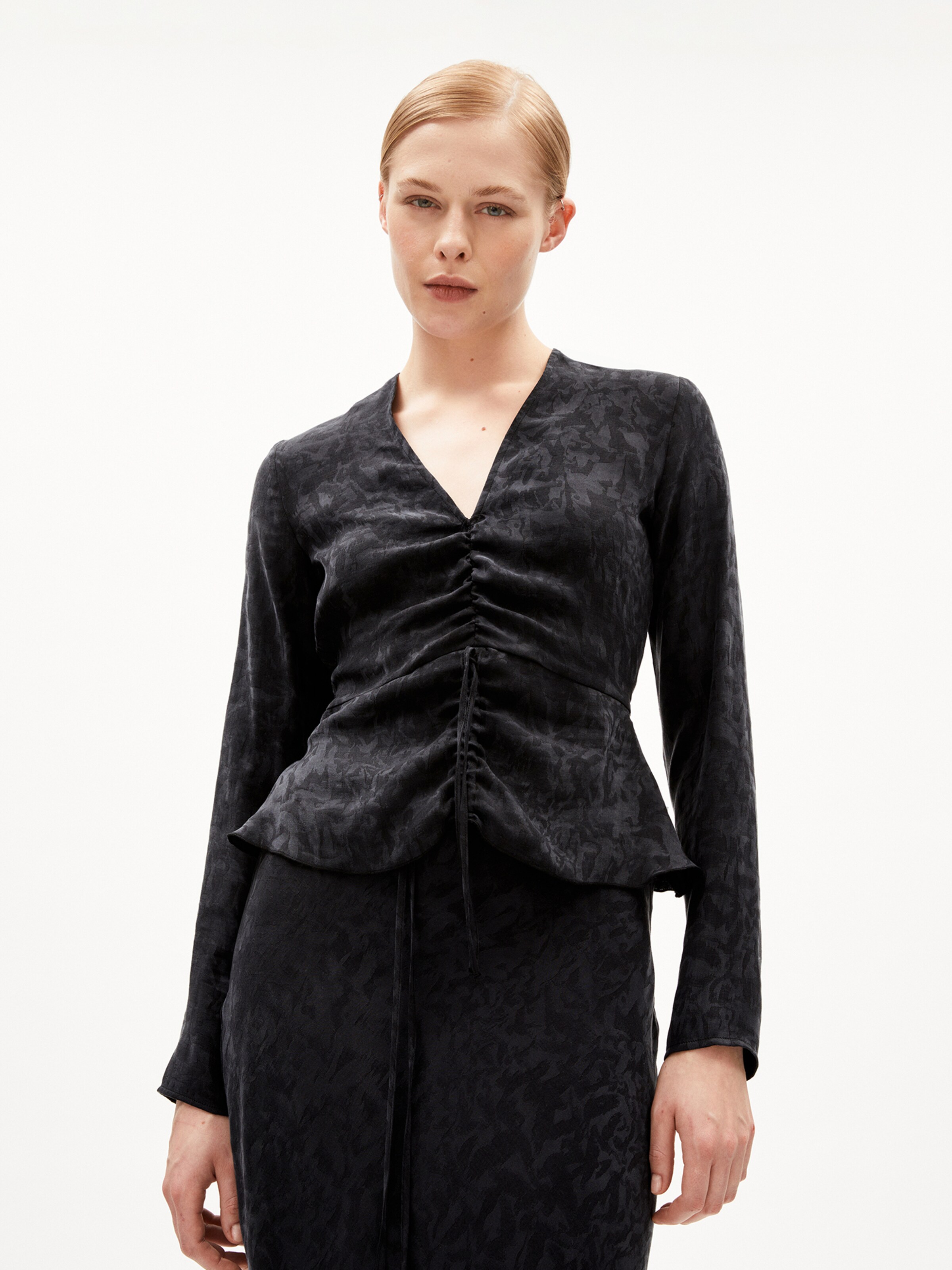 ARMEDANGELS Blouse ' ANAYAA JACQ ' in Black: front