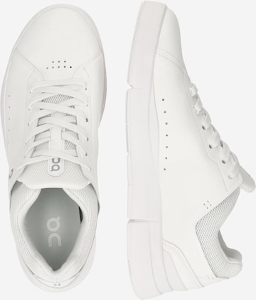 On - Zapatillas de running 'The Roger Advantage' en blanco