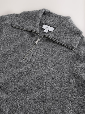 Next Svetr – šedá