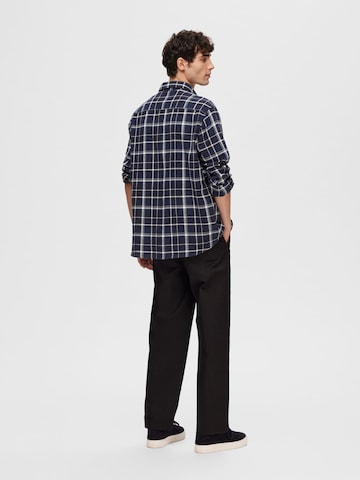 SELECTED HOMME Comfort fit Button Up Shirt in Blue