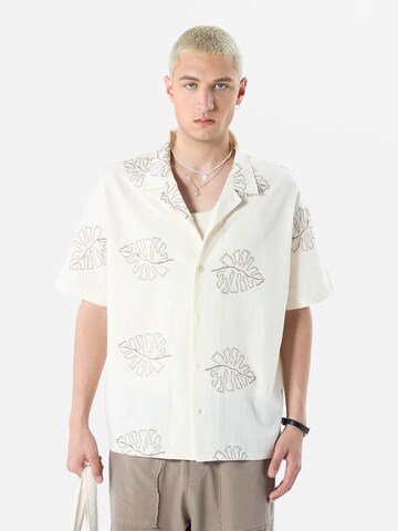 Camicia 'Yucca' di VAMOS CLO in bianco: frontale