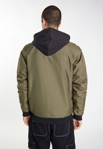 TUFFSKULL - Chaqueta de entretiempo 'Wrest' en verde