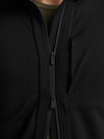 ICEBREAKER Athletic Zip-Up Hoodie 'Quantum III' in Black