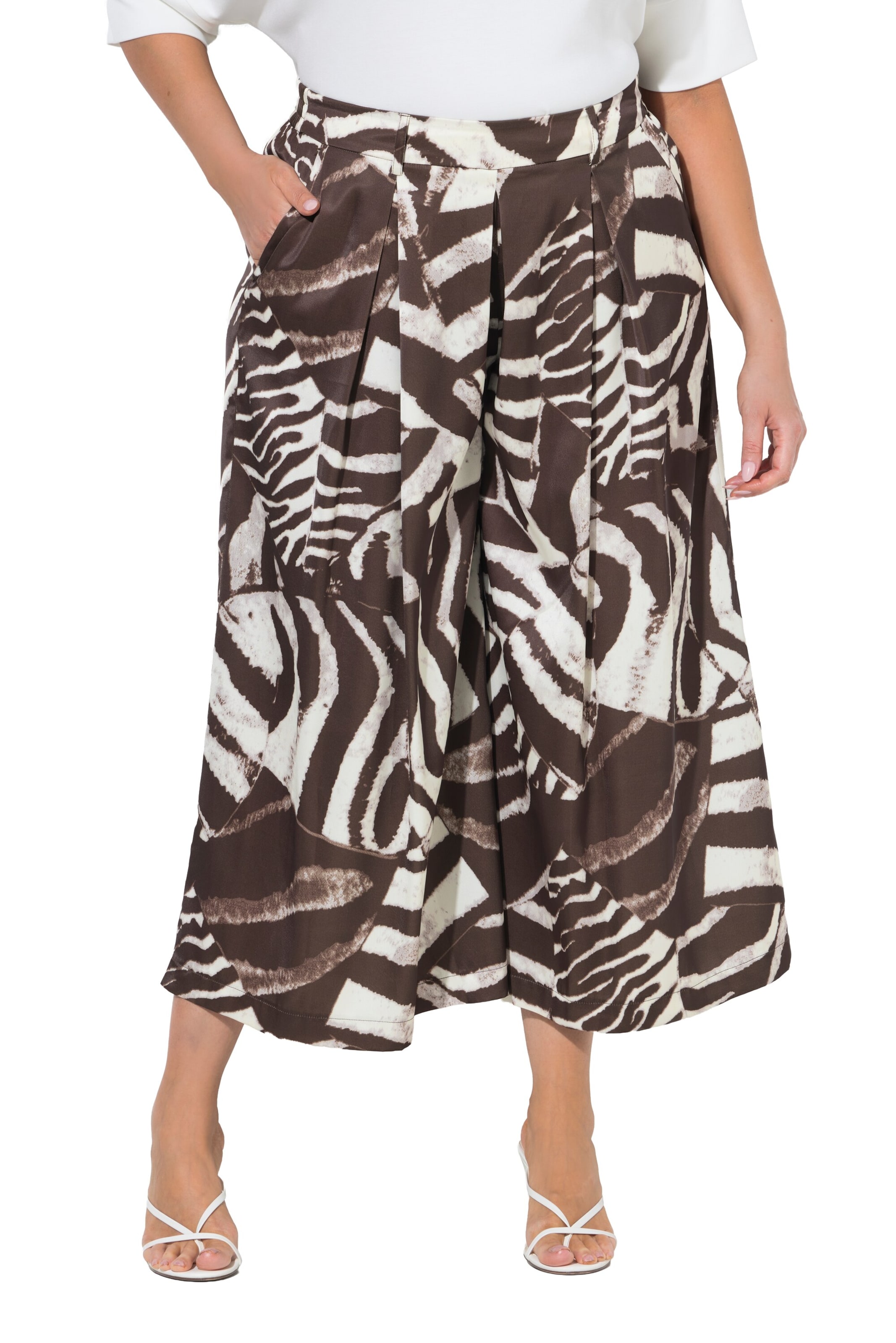 Ulla Popken Regular Pants in Brown: front