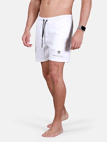 MOROTAI Badeshorts 'ESSENTIAL' i hvid