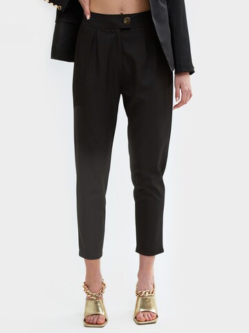 Effilé Pantalon Influencer en noir : devant