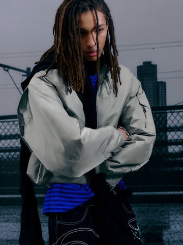 Pull&Bear Kurtka przejściowa w kolorze szary