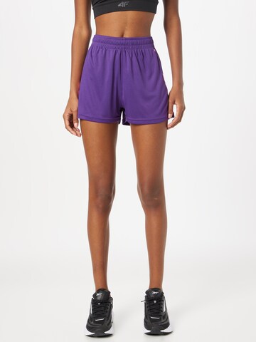 Hummel Regular Workout Pants in Purple: front