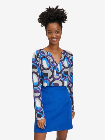 Cartoon Blouse in Blauw: voorkant