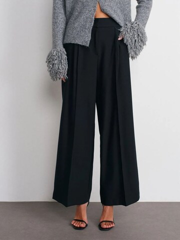 Wide leg Pantaloni di Dilvin in nero