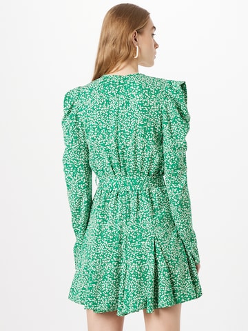 Rochie de la AX Paris pe verde