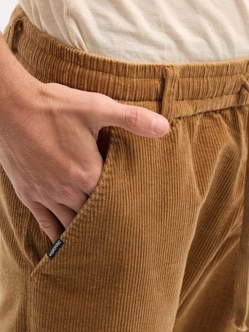 hydroponic - regular Pantalón 'Hydroponic Pioneer Regular-Fit Stretch Corduroy Chino Trousers' en beige