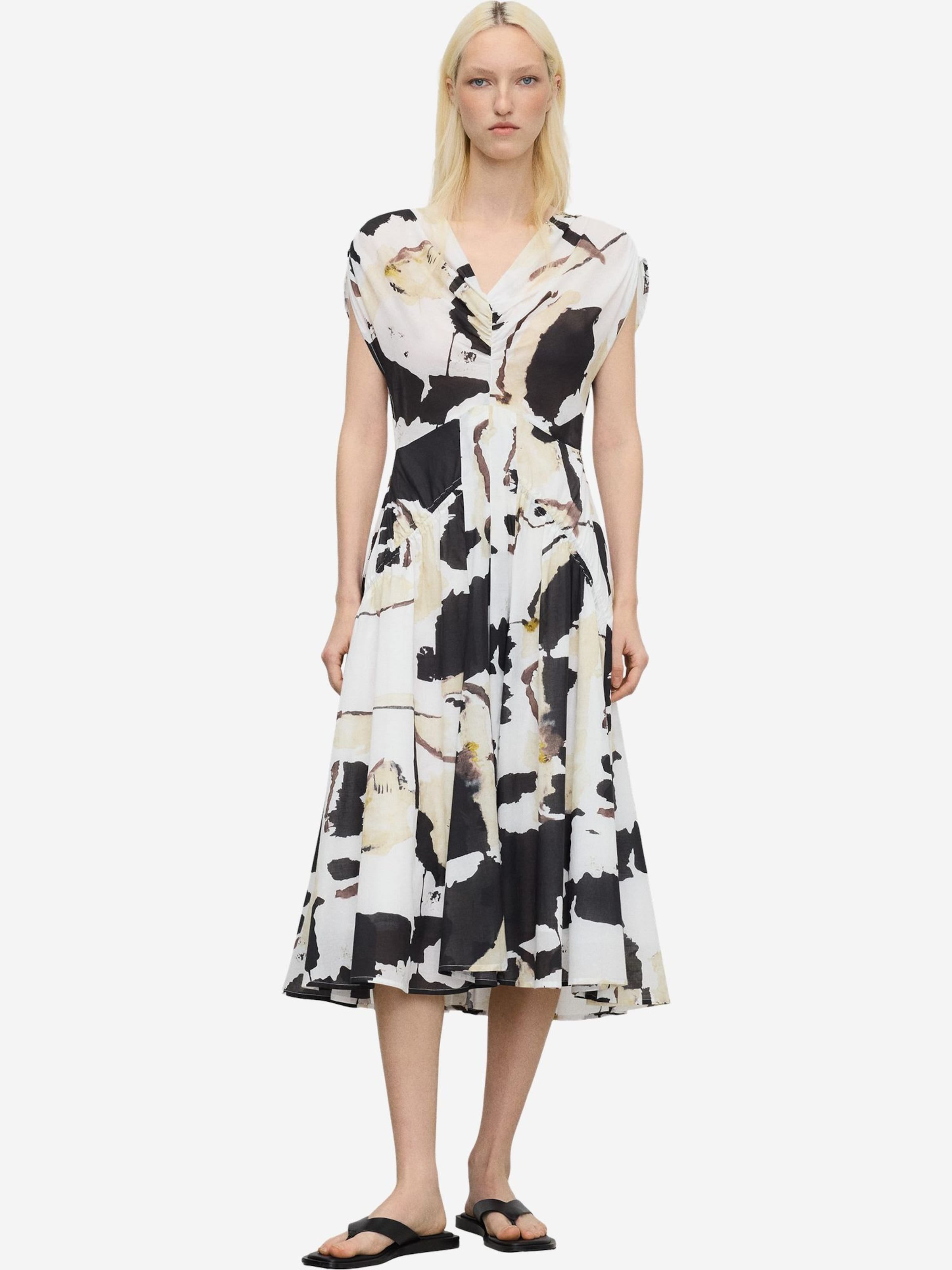 Adolfo Dominguez Mekko värissä beige: etupuoli