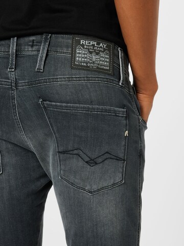 REPLAY Slimfit Jeans 'Anbass' in Grau