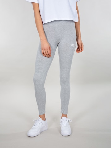 ALPHA INDUSTRIES Skinny Legíny – šedá: přední strana