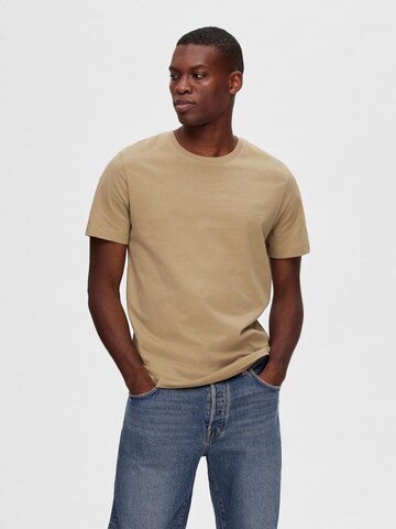 SELECTED HOMME Shirt in Brown