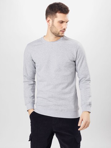 Urban Classics Sweatshirt in Grey: front