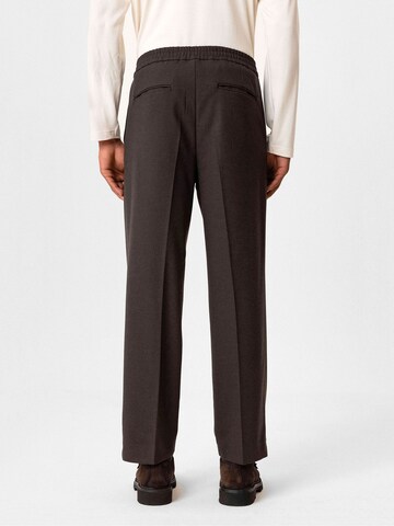 Loosefit Pantaloni con pieghe 'Stadtler' di Antioch in marrone