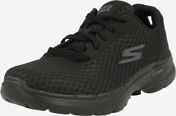 SKECHERS Ниски маратонки в черно: отпред