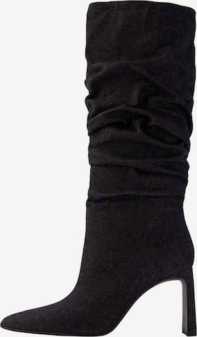 Bershka Stiefel in Schwarz