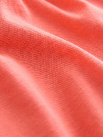 Top de la Next pe roz