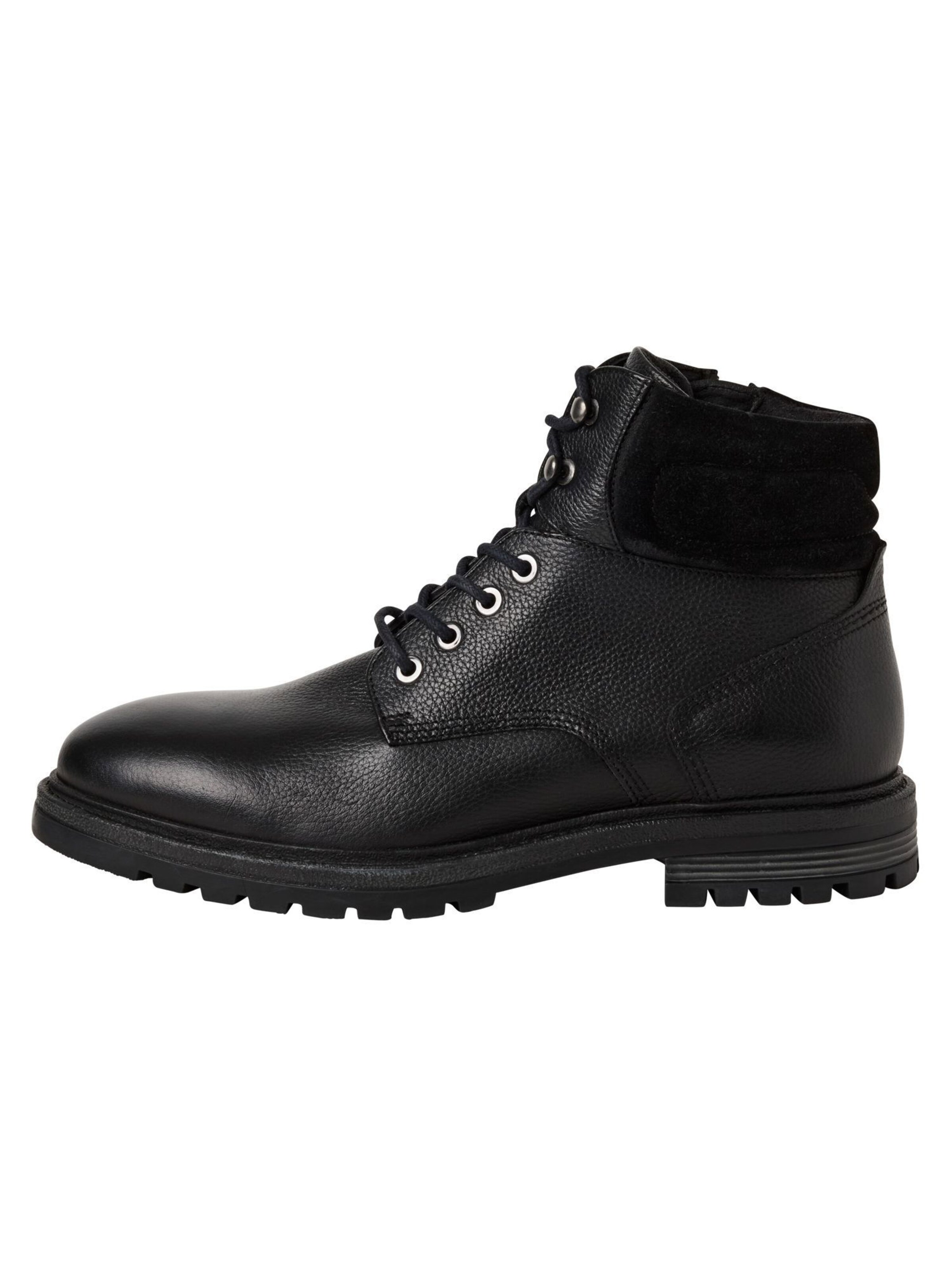 Tamaris Lace-up boot in Black