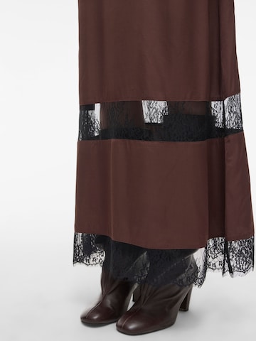 Robe de soirée ROUGE EDIT en marron