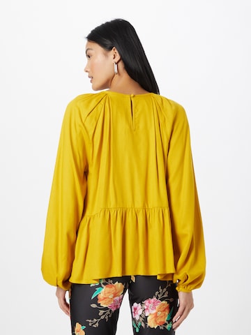 UNITED COLORS OF BENETTON Blouse in Geel