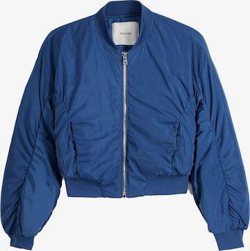 Veste mi-saison Bershka en bleu : devant