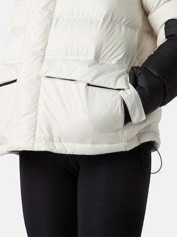 Veste d’hiver 'Limbara' THE NORTH FACE en blanc