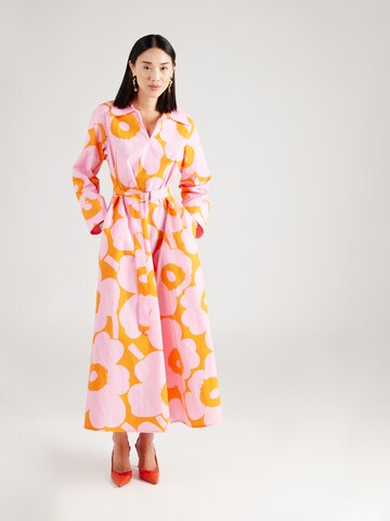 Abito di Marimekko in rosa: frontale