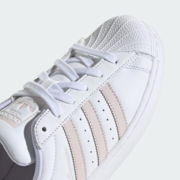 ADIDAS ORIGINALS Σνίκερ χαμηλό 'Superstar' σε λευκό