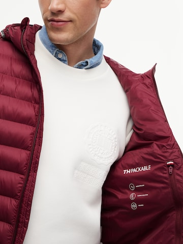 TOMMY HILFIGER - Chaqueta de entretiempo en rojo