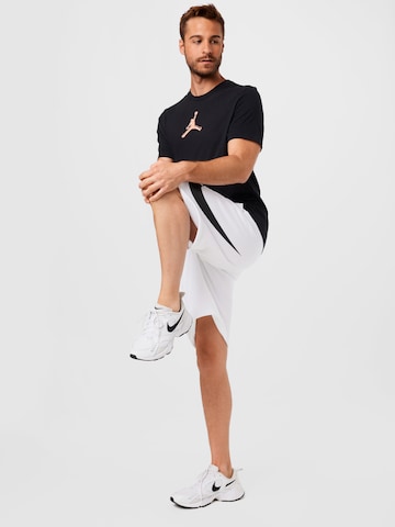 regular Pantaloni 'Club' di Nike Sportswear in bianco