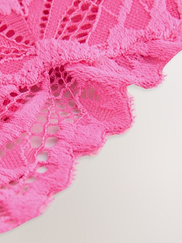 String Next en rose