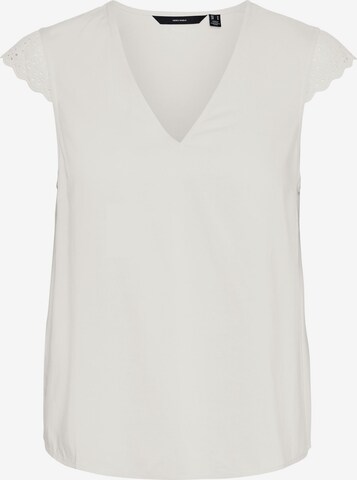 Chemisier 'Vica' Vero Moda Curve en blanc : devant