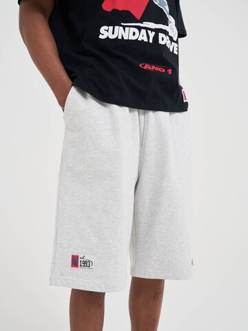 AND1 Regular Hose in Grau