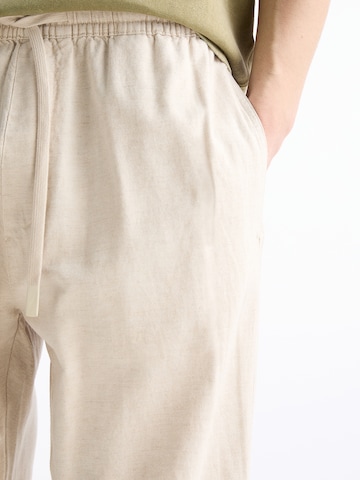 Pull&Bear Tapered Trousers in Beige