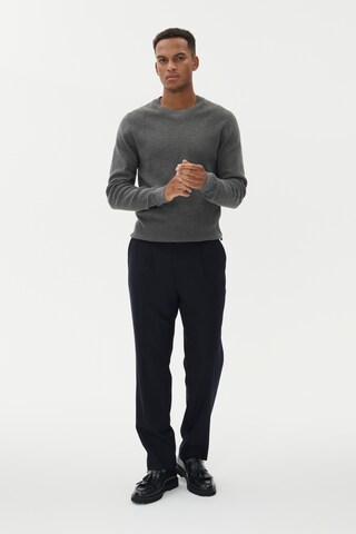 Matinique Tapered Bukser med lægfolder 'MAweller' i blå