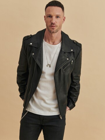 DAN FOX APPAREL Between-season jacket 'Mika' in Black: front