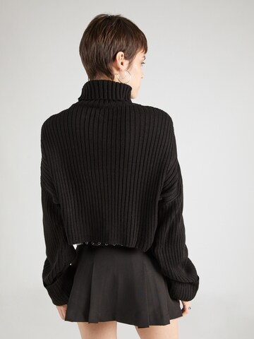 Trendyol Sweater in Black