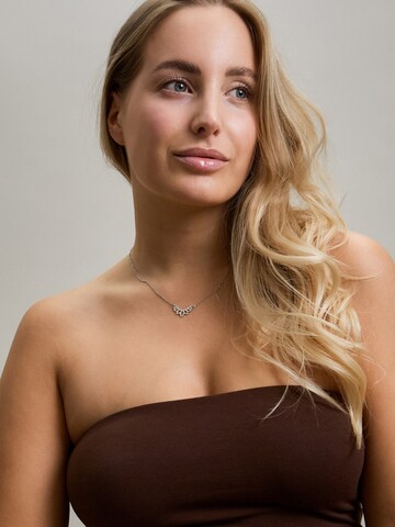 LUUK LIFESTYLE Necklace 'LUUK LIFESTYLE Halskette "Lotusblüte"' in Silver: front