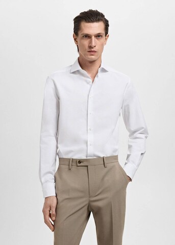 MANGO MAN Regular fit Button Up Shirt 'Alfred' in White: front