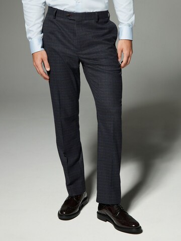 regular Pantaloni con piega frontale di Next in blu: frontale